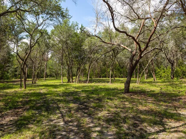 1910 Baca Loop Tract 1, Flatonia, TX 78941
