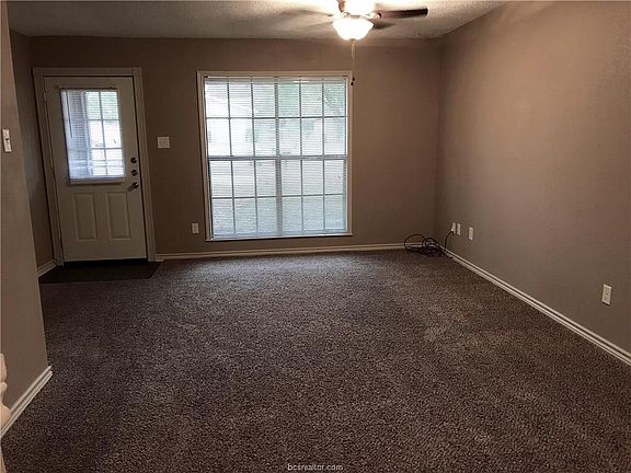2nd image of 214 Bucknell Ct