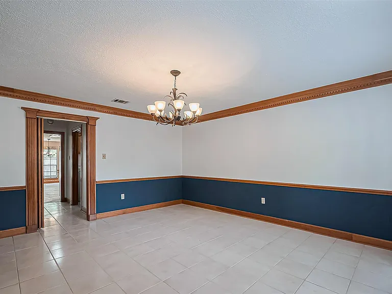 18307 Champion Forest Dr — Photo 16
