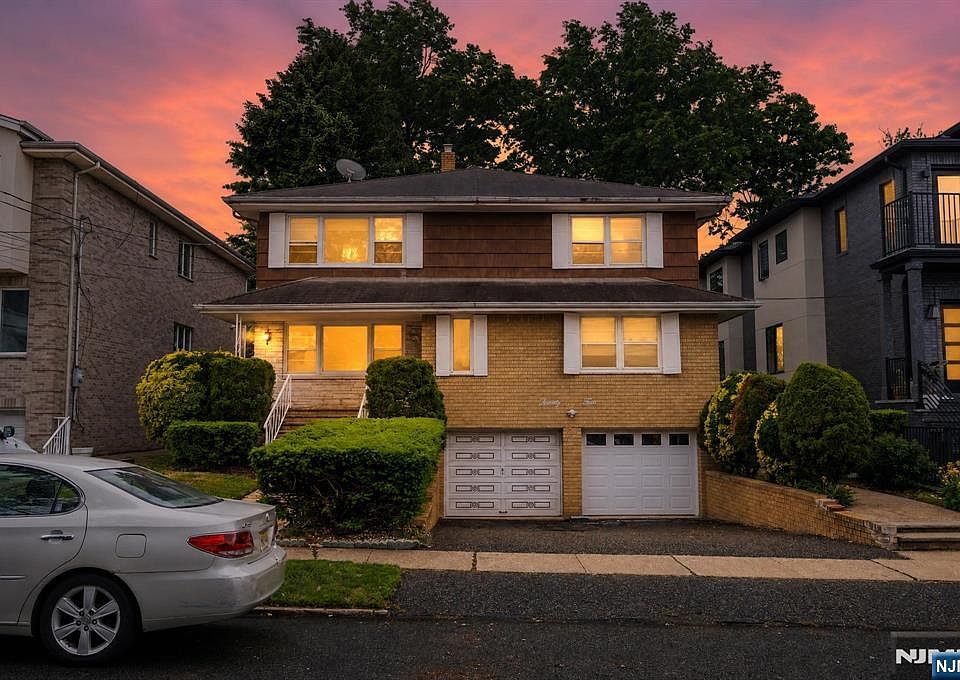 1st image of 24 E Ruby Ave