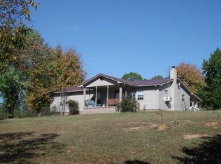 821 Sawmill Rd, Tellico Plains, TN 37385