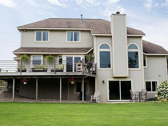 3rd image of 13134 Acacia Dr