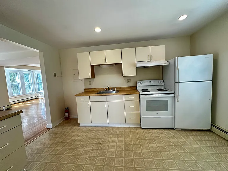53 Montowese St #2 — Photo 9