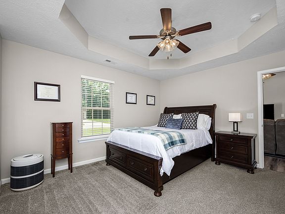 3rd image of 168 Grace Ct