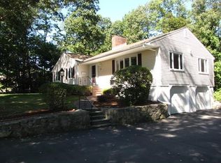 170 Fieldstone Rd, Westwood, MA 02090
