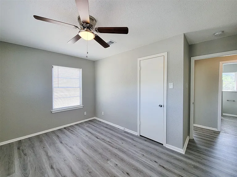 7426 Bigwood St — Photo 12