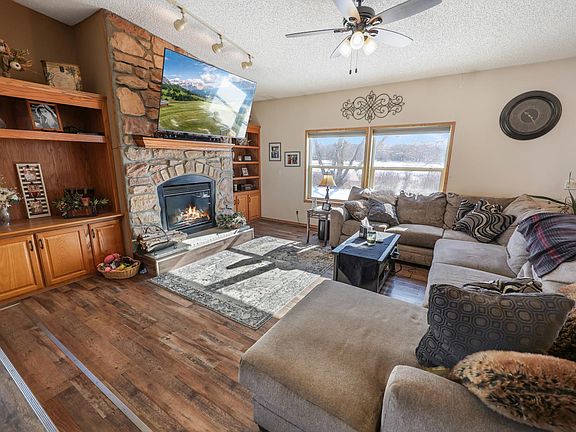 2nd image of 20206 County Road 9 NE