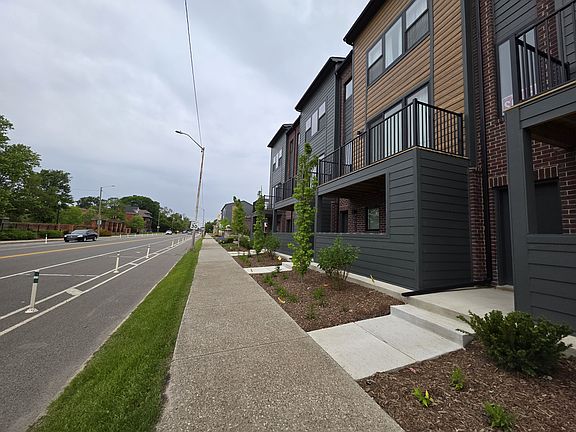 2nd image of 3610 Trumbull Ave #4