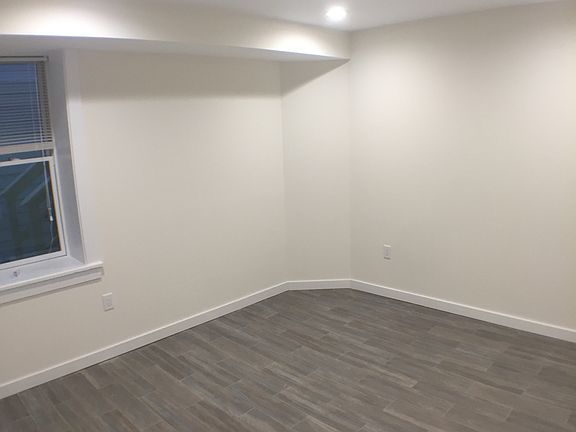 2nd image of 1502-04 Green St #1R