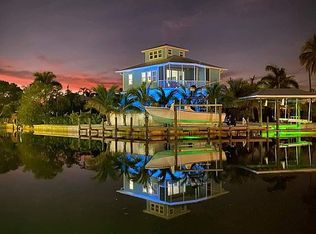 2481 Harbor View Dr, Matlacha, FL 33993