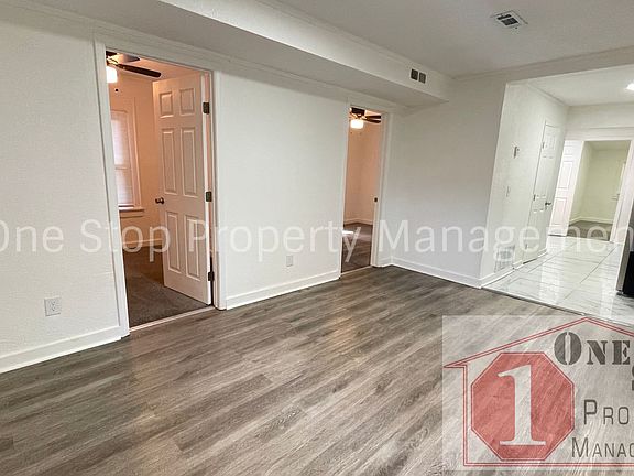 3rd image of 4104 E 60th St