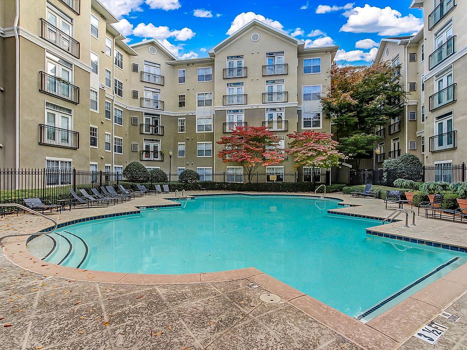 1st image of 800 Peachtree St NE APT 2305
