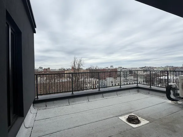 250 Winthrop Street image 1 of 11