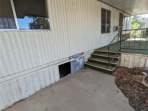 2401 Commercial Ave, Lake Isabella, CA 93240