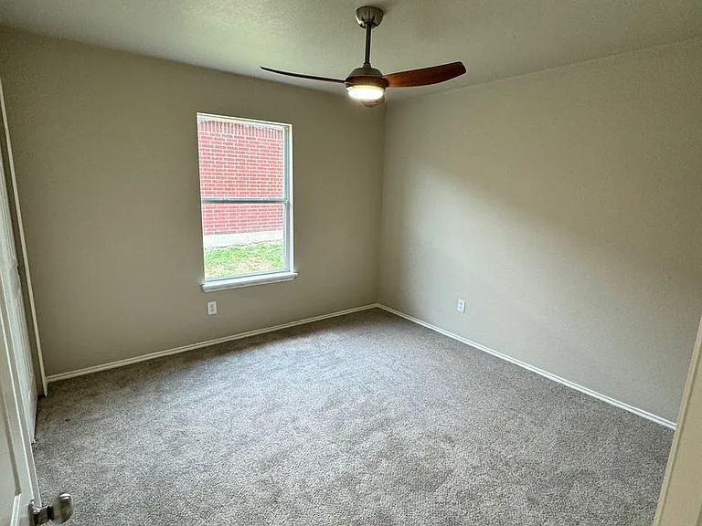 204 Pine Arbol — Photo 20