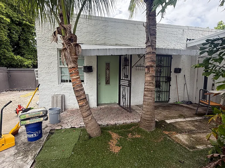 1516 NW 28th St — Photo 12