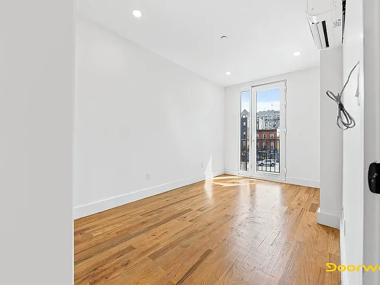 467 Grand St #4A — Photo 5