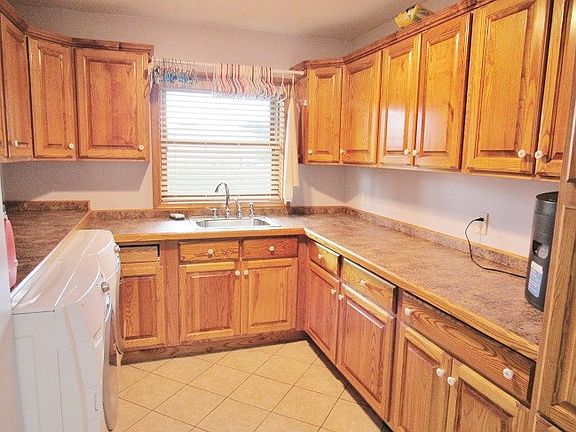 5th image of 4481 Sallyanne Dr