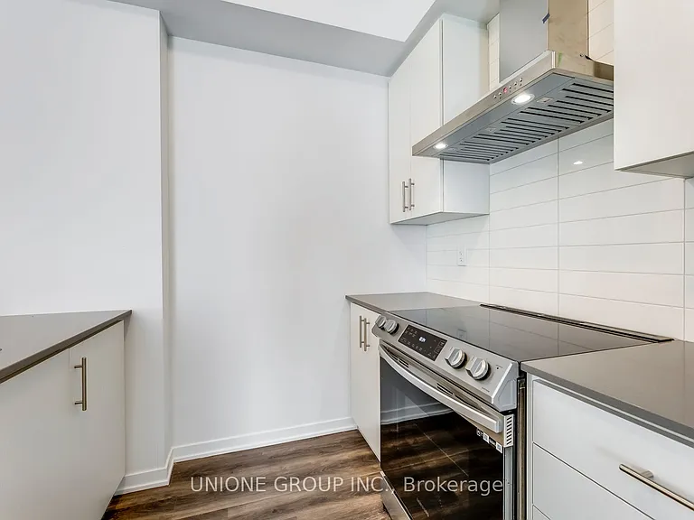 260 12th St #19 — Photo 14