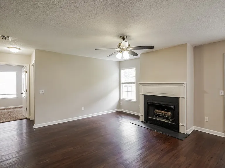 6620 Shadyview Dr — Photo 3