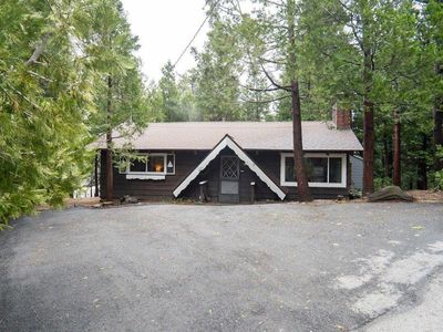 1127 Jungfrau Dr, Crestline, CA, 92325