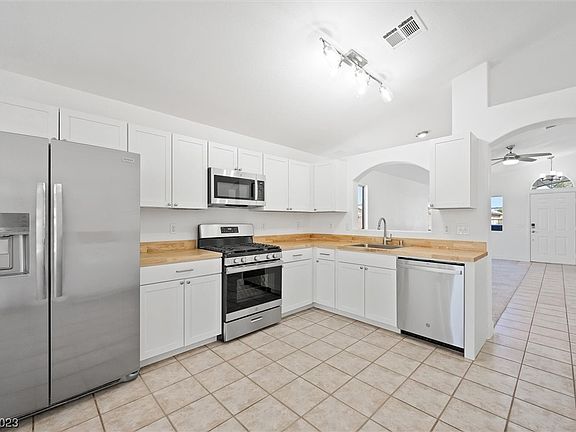 5th image of 7125 Village Shore Ct