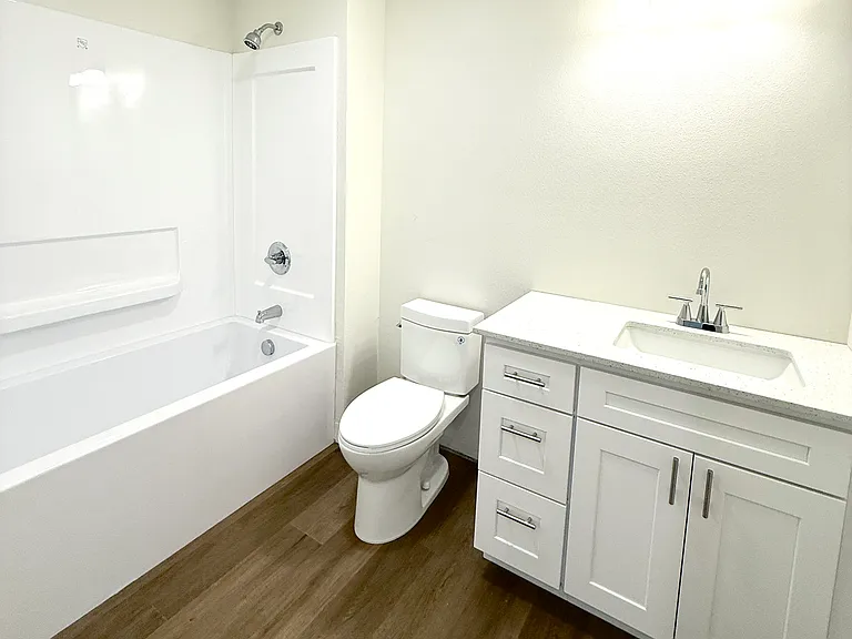 111 SW Canyon Rd #2 — Photo 11