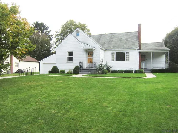 1769 Jaffa Dr, Johnstown, PA 15905