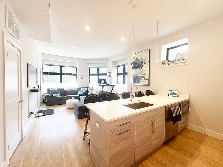 109 Liverpool St #1 — Photo 11