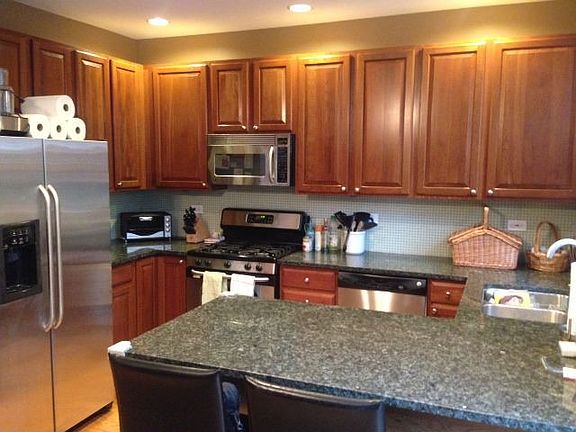 3rd image of 2905 N Wolcott Ave #A