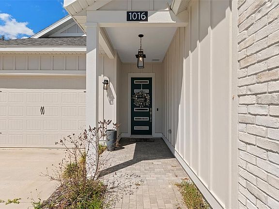 2nd image of 1016 NW 132nd Blvd