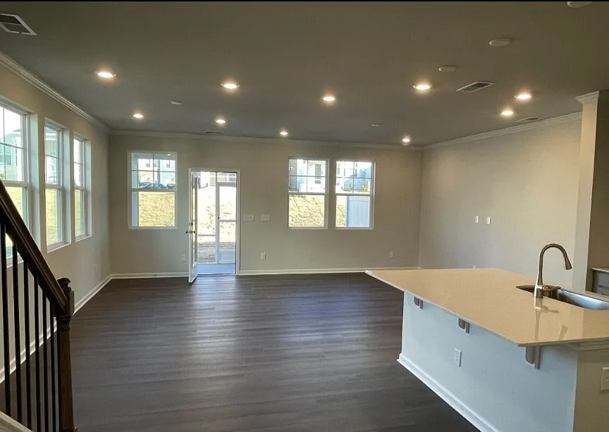 519 Hester Rd — Photo 4