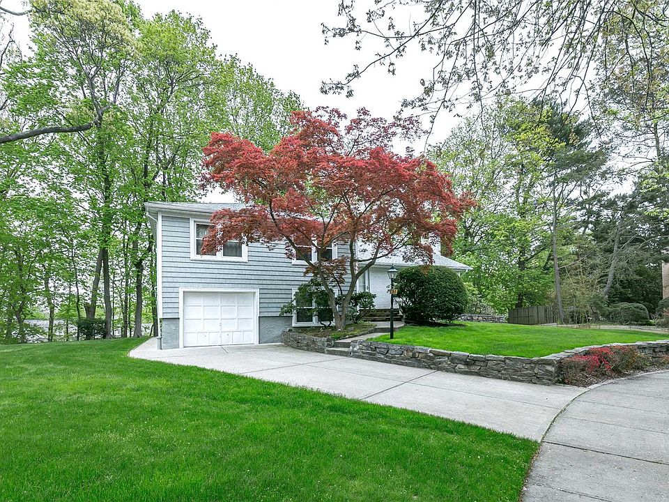 1st image of 51 Morewood Oaks