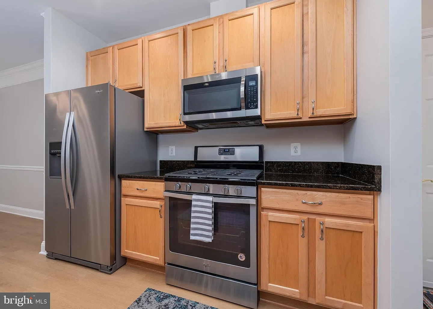 2 bed, 1250 sqft, $2,900 — Photo 3