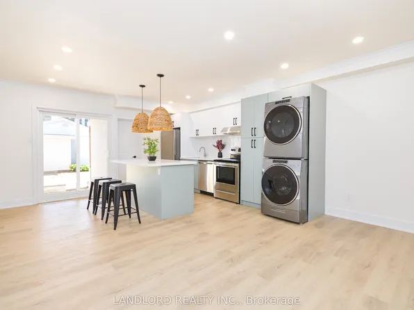 107 Nairn Ave, Toronto, ON M6E 4G9
