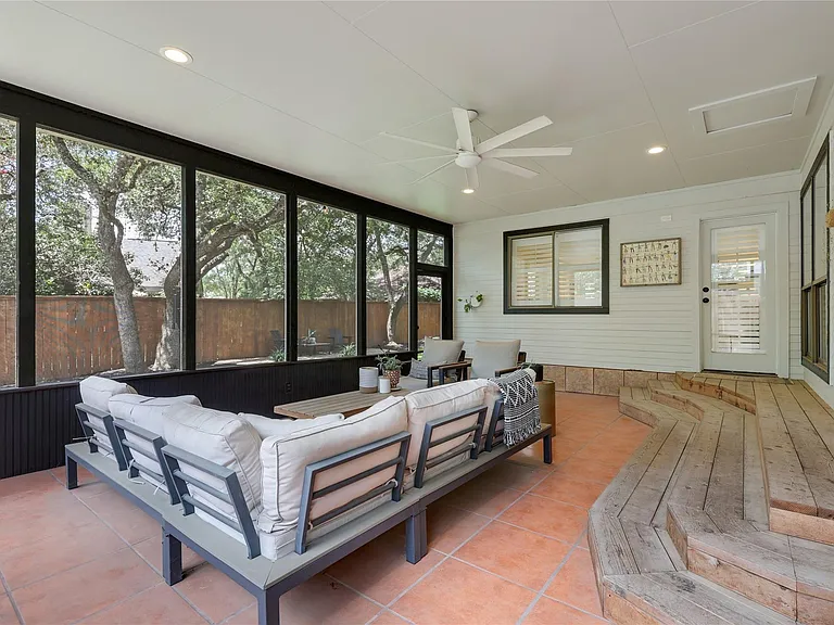 3205 Festus Dr — Photo 26