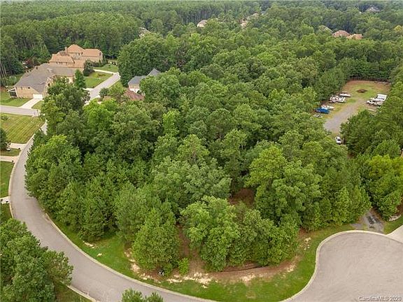 4th image of 220 Palm Cove Way #27