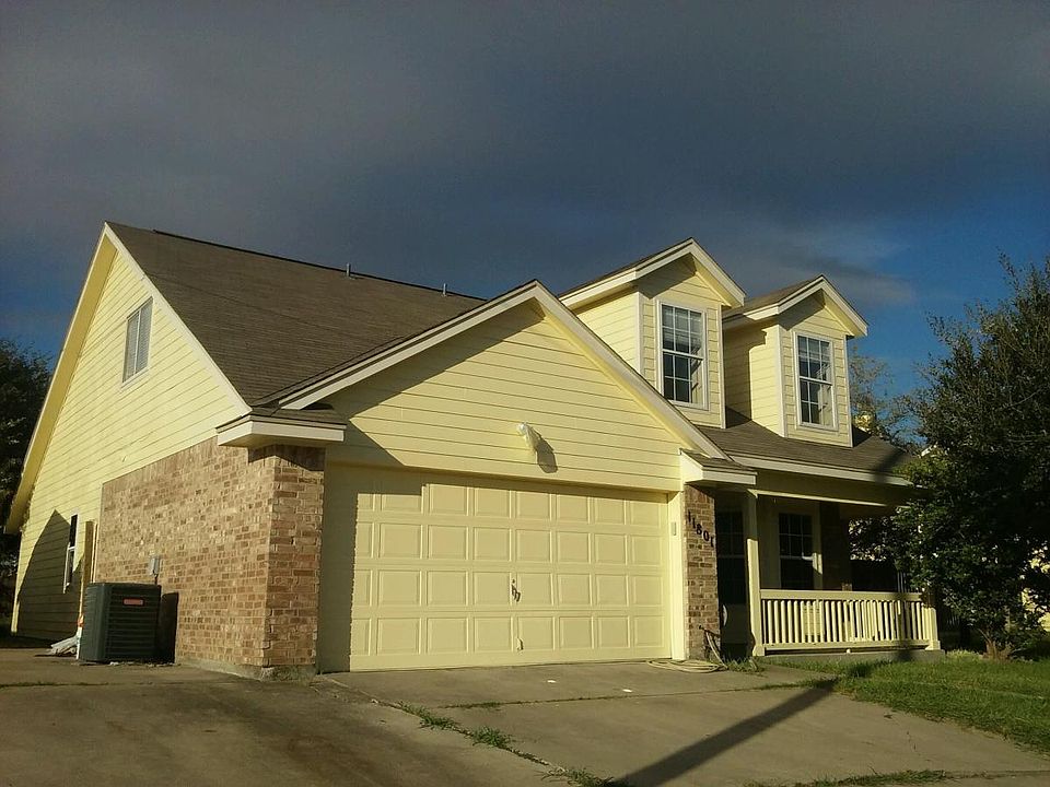 1st image of 11801 Yellow Oak Ave