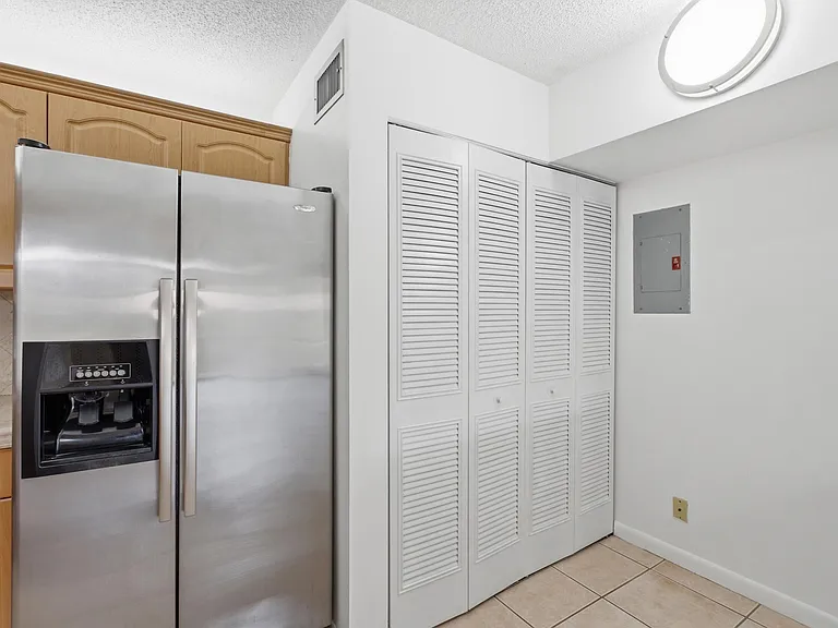 518 Shady Pine Way #B2 — Photo 10