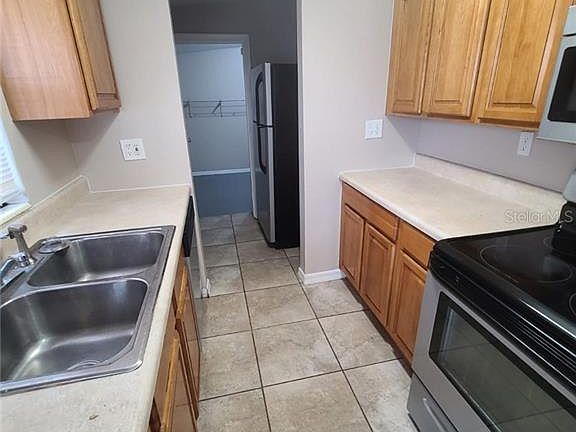 3rd image of 6810 W Paris St