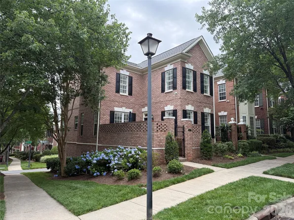 203 Caldwell Ln, Davidson, NC 28036