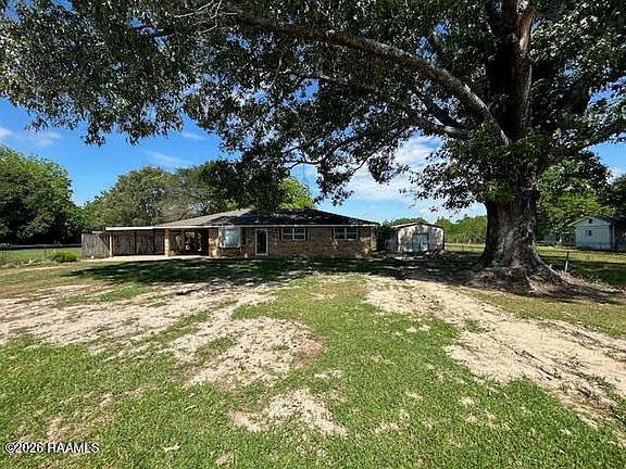 2nd image of 985 Heidi B Rd