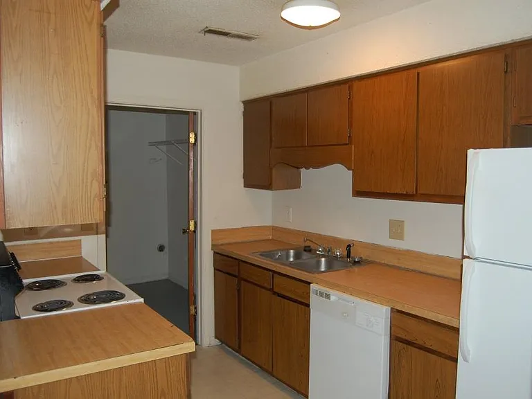 KRC Chesterplace Townhomes — Photo 2