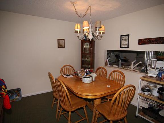 3rd image of 1431 NE 14th Ct APT 32