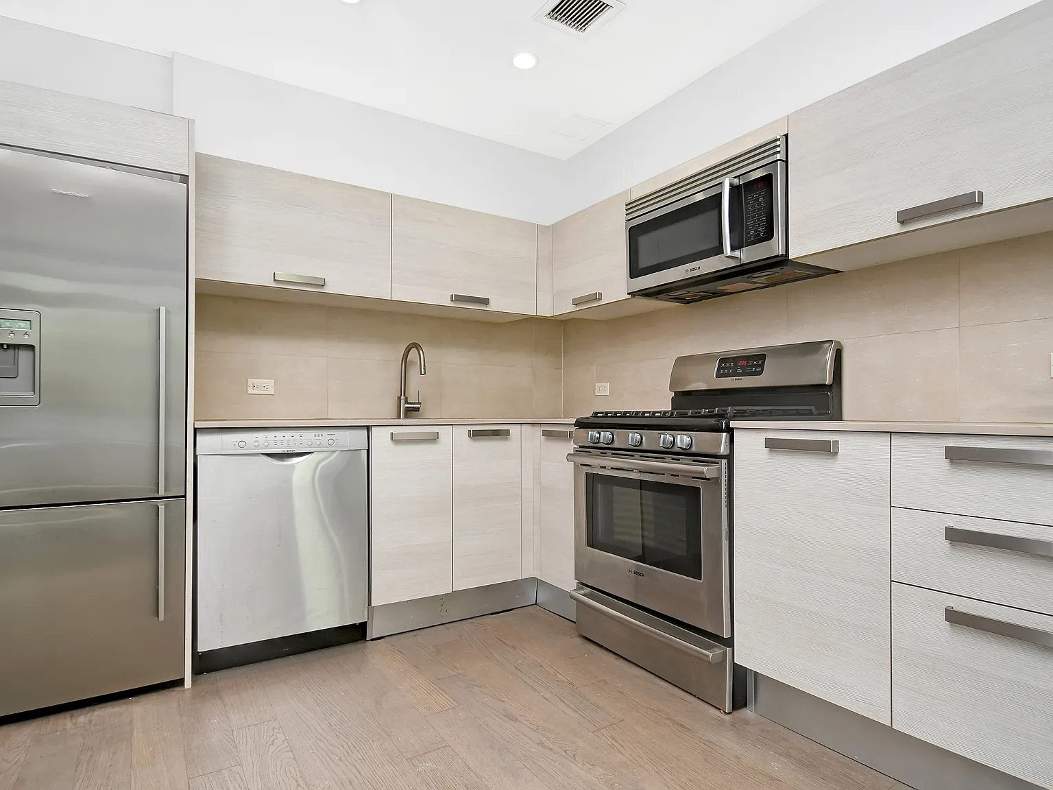 281 Union Avenue — Photo 2