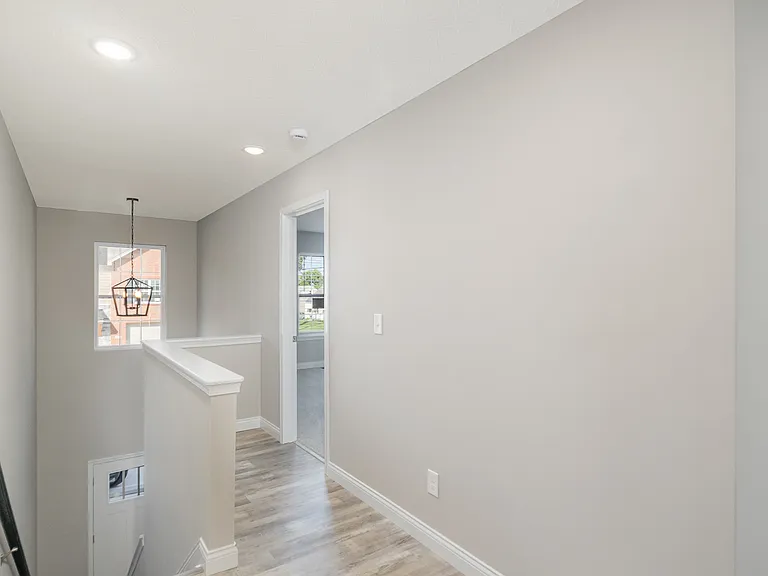 502 Station Ct — Photo 9