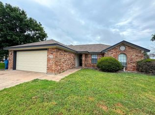 208 W Blancas Dr, Copperas Cove, TX 76522