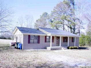 203 Puckett Rd SW, Hartselle, AL 35640