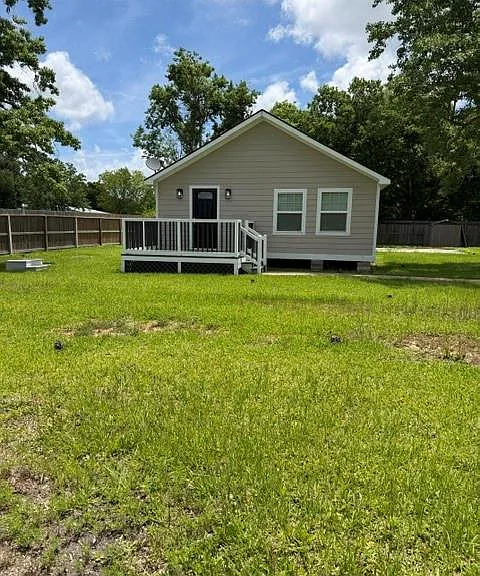 2113 Cemetery Rd — Photo 1
