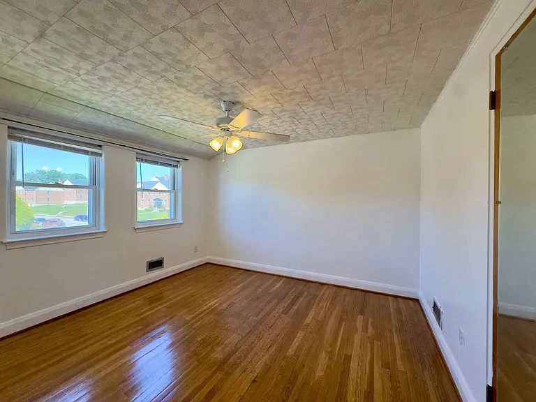 5781 Edgepark Rd — Photo 13